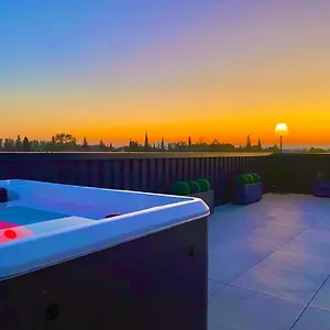 Appartement Remy De Provence Roof Avec Jacuzzi, Saint-Rémy-de-Provence